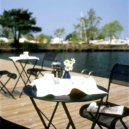 Coolbawn Quay & 纳奈赫